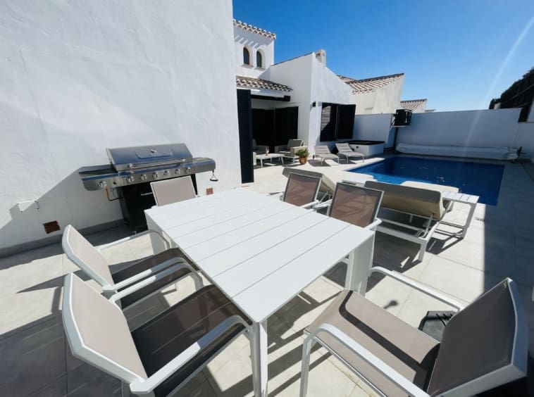 4 makuuhuone Huvila myytävänä paikassa Banos y Mendigo mukana uima-altaan - 485 000 € (Ref: 9598535)