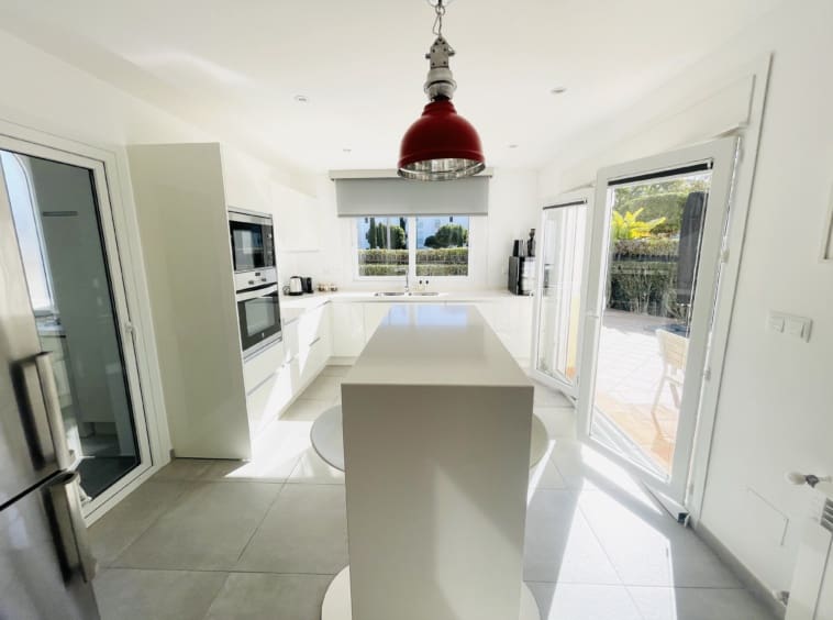 3 camera da letto Villa in vendita in Roldan con piscina - 435.000 € (Rif: 9598536)