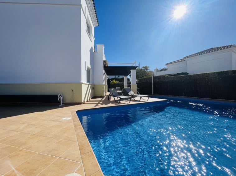 3 camera da letto Villa in vendita in Roldan con piscina - 435.000 € (Rif: 9598536)