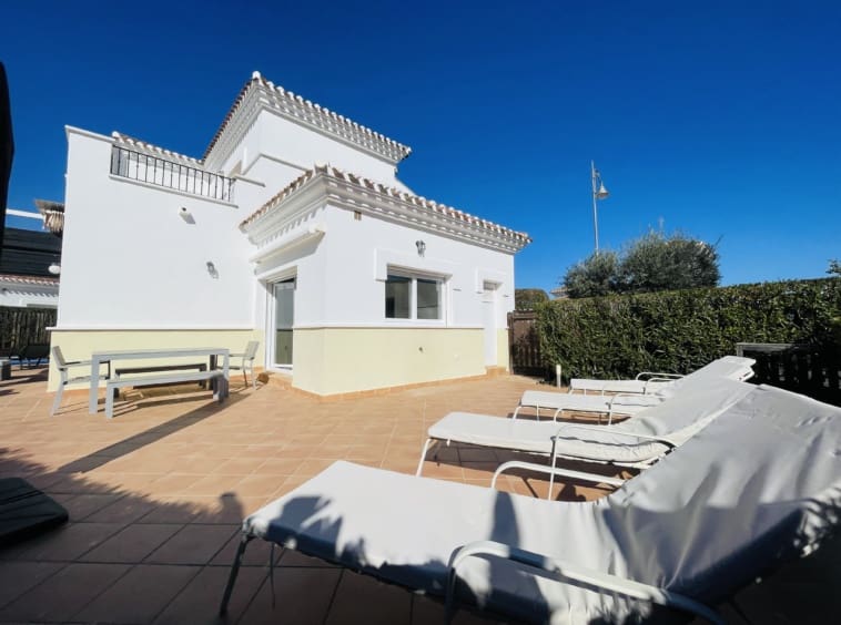 3 camera da letto Villa in vendita in Roldan con piscina - 435.000 € (Rif: 9598536)