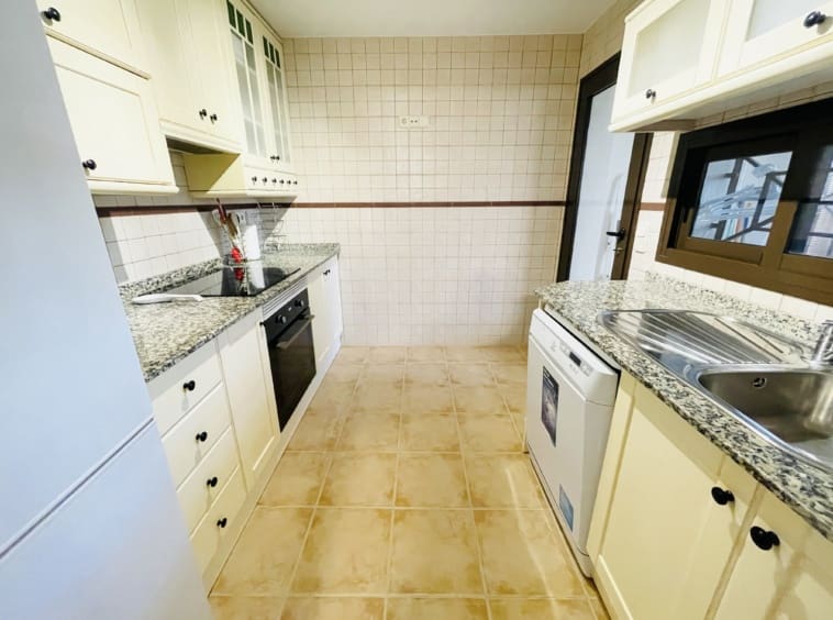 3 bedroom Townhouse for sale in San Cayetano - € 185,000 (Ref: 9627121)