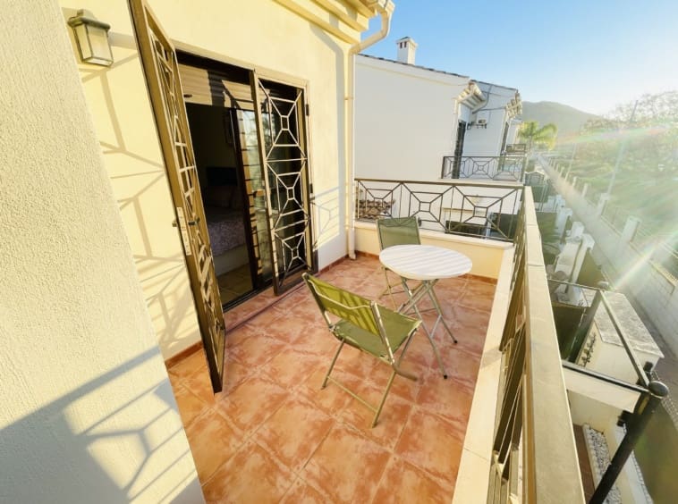 3 bedroom Townhouse for sale in San Cayetano - € 185,000 (Ref: 9627121)