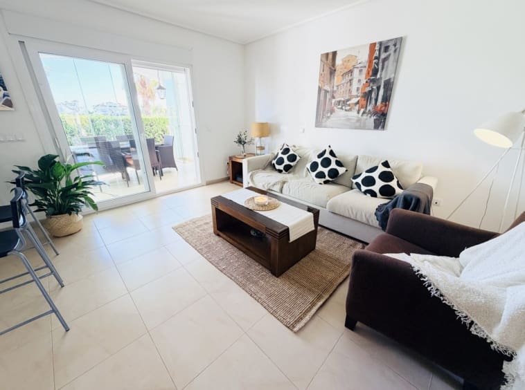 2 soveværelse Byhus til salg i La Torre Golf Resort med swimmingpool - € 189.950 (Ref: 9669841)