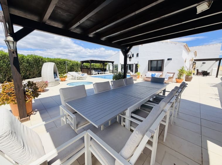 5 soverom Villa til salgs i El Valle Golf Resort med svømmebasseng - € 875 000 (Ref: 9719375)