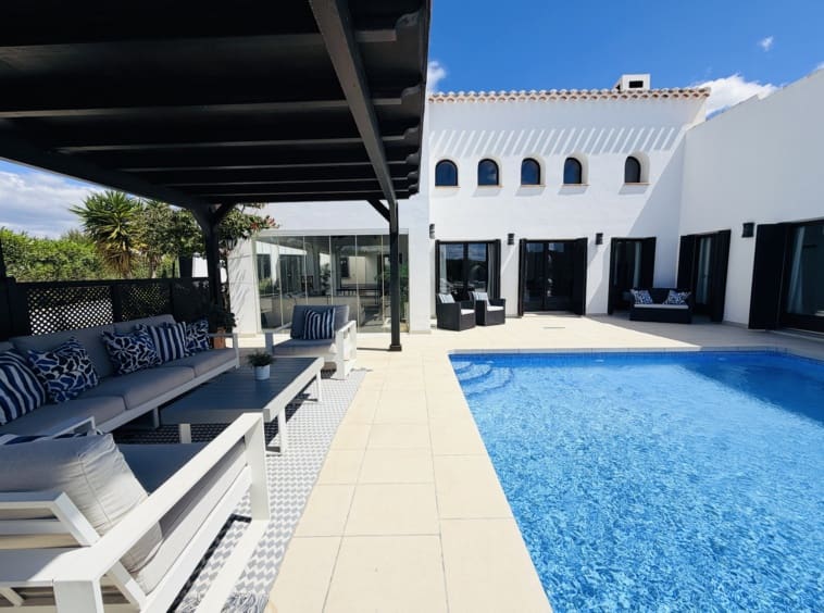 5 soverom Villa til salgs i El Valle Golf Resort med svømmebasseng - € 875 000 (Ref: 9719375)