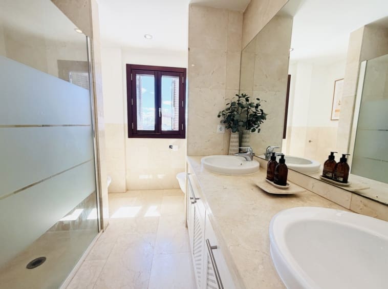 5 soverom Villa til salgs i El Valle Golf Resort med svømmebasseng - € 875 000 (Ref: 9719375)