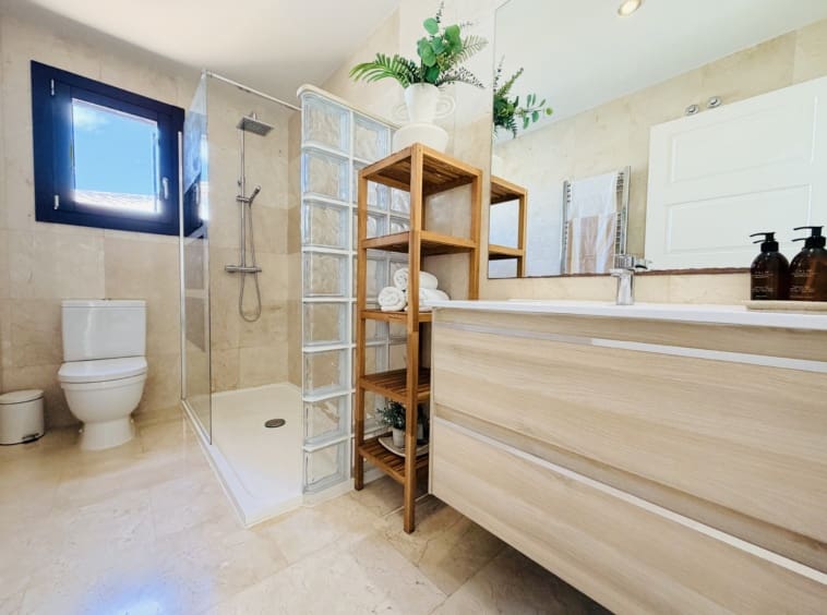 5 soverom Villa til salgs i El Valle Golf Resort med svømmebasseng - € 875 000 (Ref: 9719375)