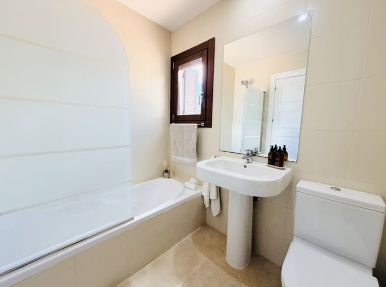 5 soverom Villa til salgs i El Valle Golf Resort med svømmebasseng - € 875 000 (Ref: 9719375)