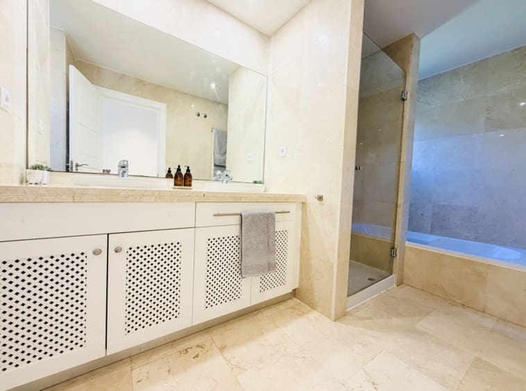 5 soverom Villa til salgs i El Valle Golf Resort med svømmebasseng - € 875 000 (Ref: 9719375)