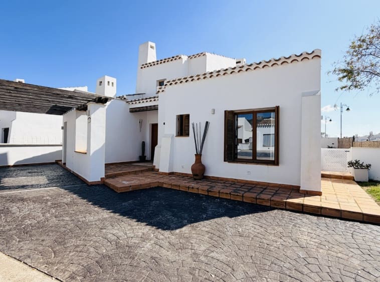 3 soveværelse Villa til salg i Banos y Mendigo med swimmingpool - € 399.000 (Ref: 9726265)