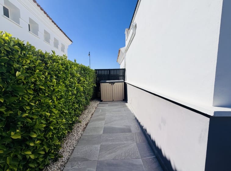 2 bedroom Villa for sale in La Torre Golf Resort with pool - € 295,000 (Ref: 9833164)