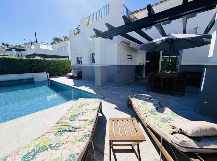 2 bedroom Villa for sale in La Torre Golf Resort with pool - € 295,000 (Ref: 9833164)