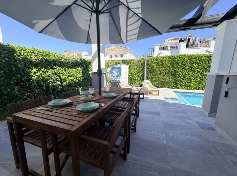 2 bedroom Villa for sale in La Torre Golf Resort with pool - € 295,000 (Ref: 9833164)