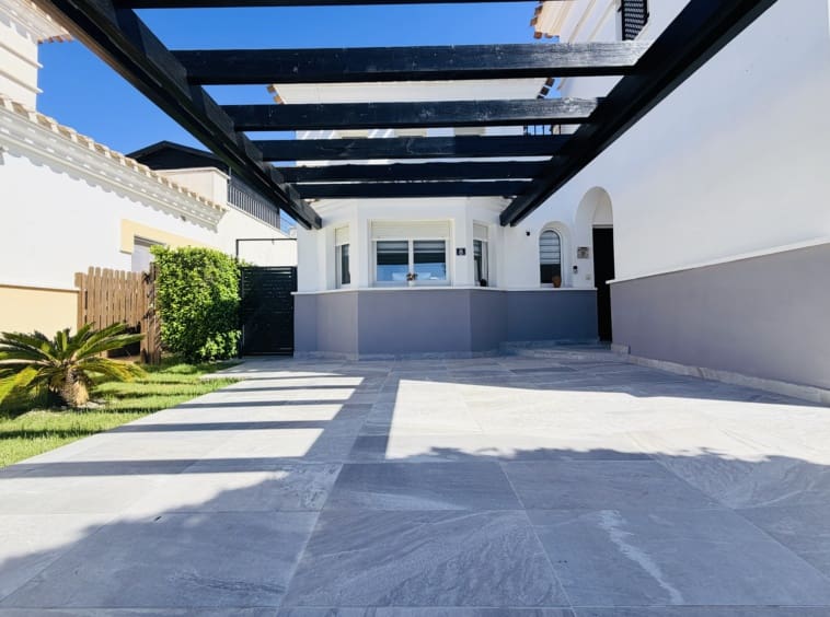 2 bedroom Villa for sale in La Torre Golf Resort with pool - € 295,000 (Ref: 9833164)