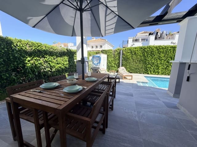 2 soveværelse Villa til salg i La Torre Golf Resort, Torre-Pacheco med swimmingpool - € 295.000 (Ref: 9833164)
