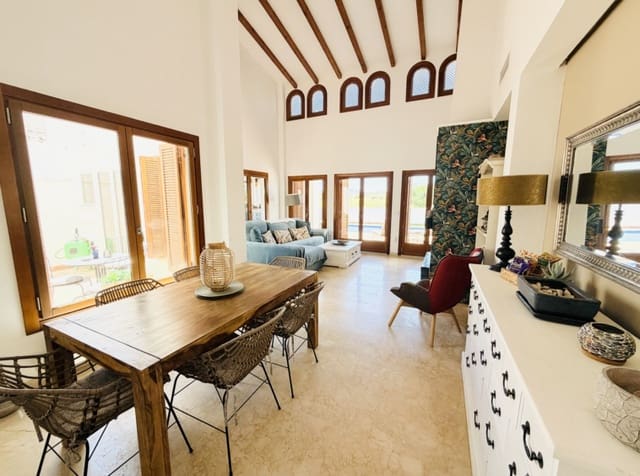 4 soveværelse Villa til salg i El Valle Golf Resort, Murcia by med swimmingpool - € 525.000 (Ref: 9856317)