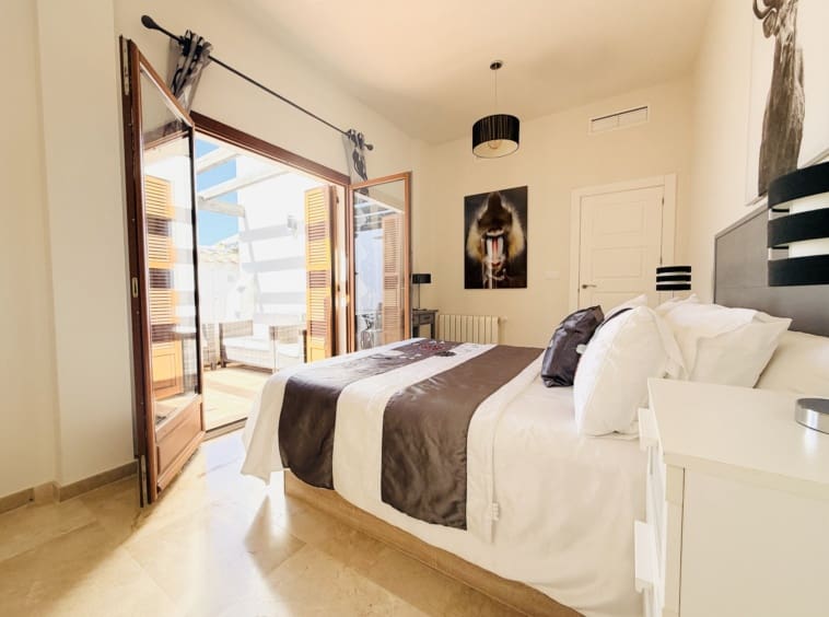 4 soveværelse Villa til salg i El Valle Golf Resort med swimmingpool - € 975.000 (Ref: 9868120)