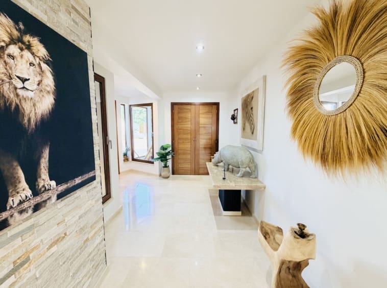 4 soveværelse Villa til salg i El Valle Golf Resort med swimmingpool - € 975.000 (Ref: 9868120)