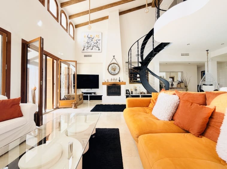 4 soveværelse Villa til salg i El Valle Golf Resort med swimmingpool - € 975.000 (Ref: 9868120)