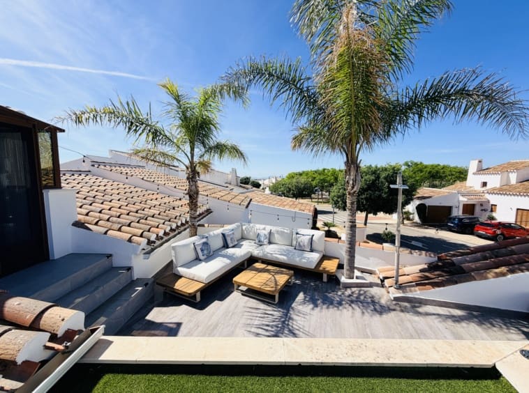 4 soveværelse Villa til salg i El Valle Golf Resort med swimmingpool - € 975.000 (Ref: 9868120)