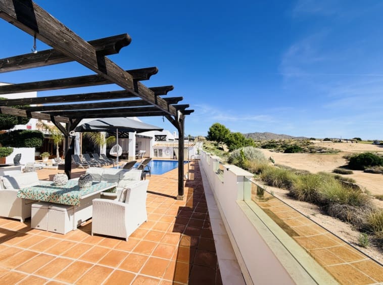 4 soveværelse Villa til salg i El Valle Golf Resort med swimmingpool - € 975.000 (Ref: 9868120)