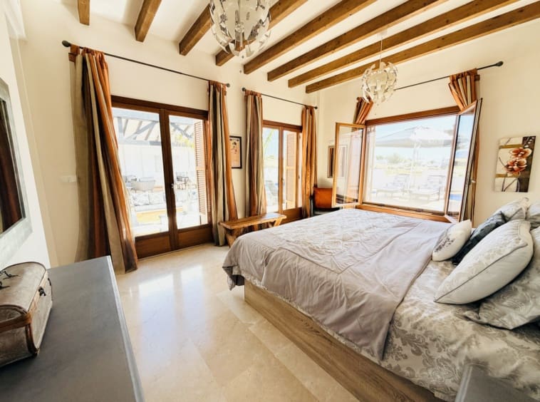 4 soveværelse Villa til salg i El Valle Golf Resort med swimmingpool - € 975.000 (Ref: 9868120)