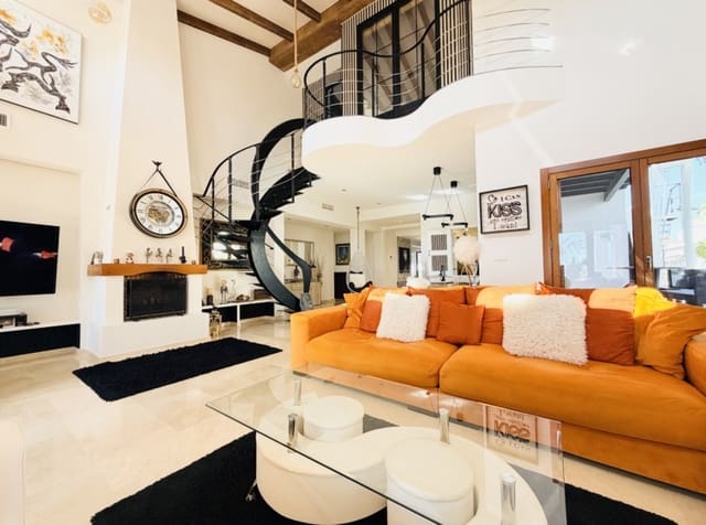 4 soveværelse Villa til salg i El Valle Golf Resort, Murcia by med swimmingpool - € 975.000 (Ref: 9868120)