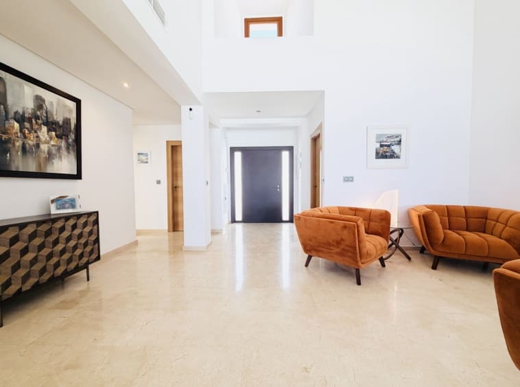 4 makuuhuone Huvila myytävänä paikassa El Valle Golf Resort mukana uima-altaan - 850 000 € (Ref: 9883900)