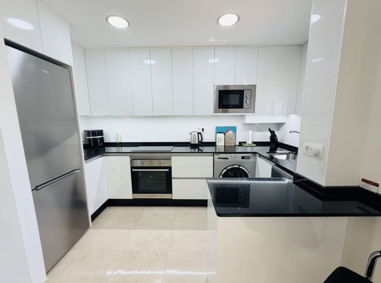 2 quarto Casa em Banda para venda em La Torre Golf Resort com piscina - 215 000 € (Ref: 9900025)