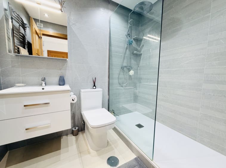 2 quarto Casa em Banda para venda em La Torre Golf Resort com piscina - 215 000 € (Ref: 9900025)