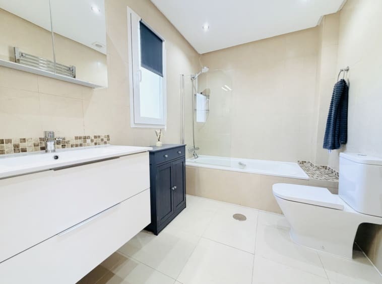 2 quarto Casa em Banda para venda em La Torre Golf Resort com piscina - 215 000 € (Ref: 9900025)