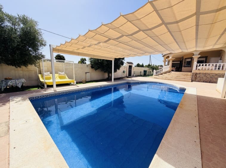 3 Zimmer Villa zu verkaufen in Valle del Sol mit Pool - 250.000 € (Ref: 9930044)