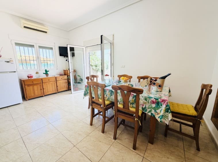 3 Zimmer Villa zu verkaufen in Valle del Sol mit Pool - 250.000 € (Ref: 9930044)