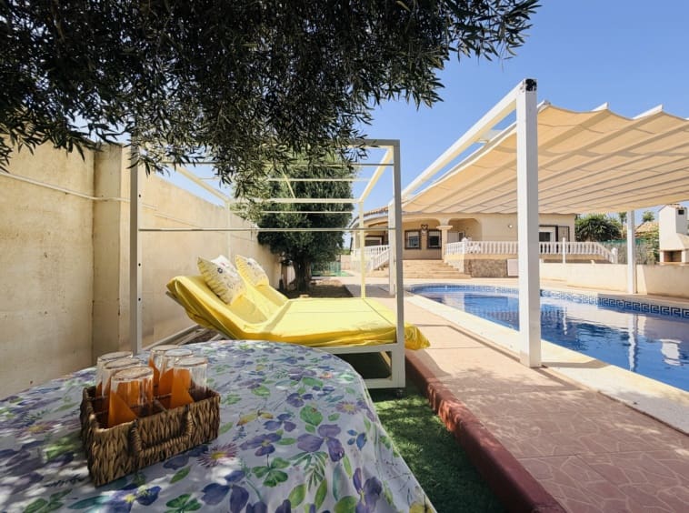 3 Zimmer Villa zu verkaufen in Valle del Sol mit Pool - 250.000 € (Ref: 9930044)