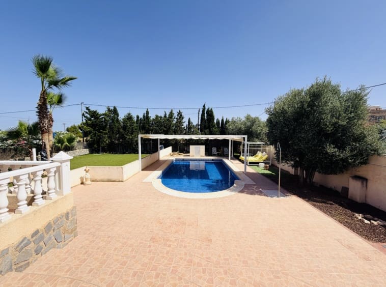 3 Zimmer Villa zu verkaufen in Valle del Sol mit Pool - 250.000 € (Ref: 9930044)