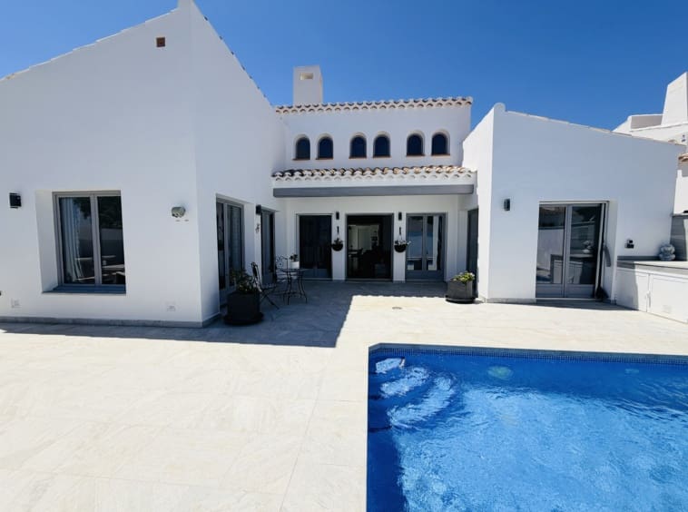 4 soverom Villa til salgs i El Valle Golf Resort med svømmebasseng - € 550 000 (Ref: 9950905)