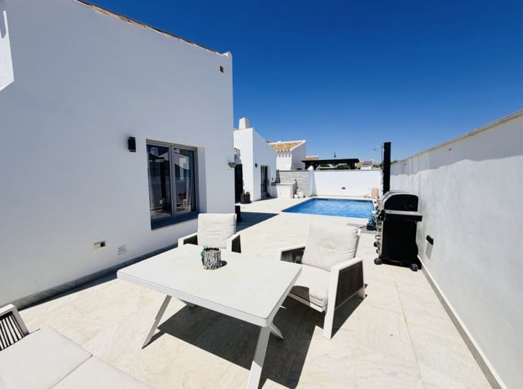 4 soverom Villa til salgs i El Valle Golf Resort med svømmebasseng - € 550 000 (Ref: 9950905)