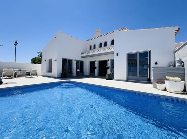 4 soverom Villa til salgs i El Valle Golf Resort, Murcia by med svømmebasseng - € 550 000 (Ref: 9950905)