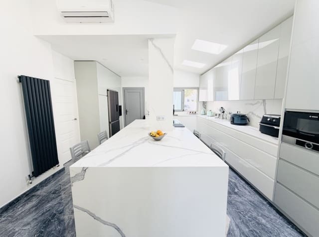 4 slaapkamer Villa te koop in El Valle Golf Resort, Murcia stad met zwembad - € 550.000 (Ref: 9950905)