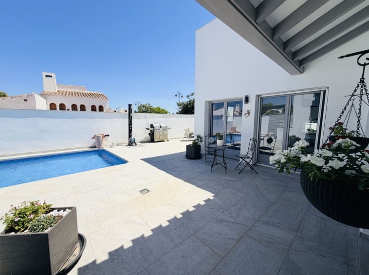 4 soverom Villa til salgs i El Valle Golf Resort med svømmebasseng - € 550 000 (Ref: 9950905)