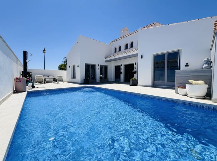4 soverom Villa til salgs i El Valle Golf Resort med svømmebasseng - € 550 000 (Ref: 9950905)