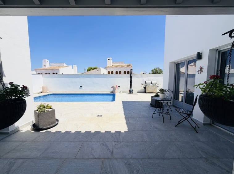 4 soverom Villa til salgs i El Valle Golf Resort med svømmebasseng - € 550 000 (Ref: 9950905)