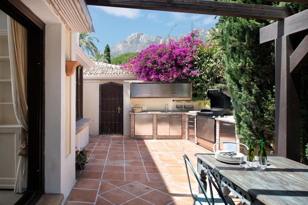 Chalet de 5 habitaciones en Marbella en alquiler con piscina garaje - 15.000 € (Ref: 6332243)