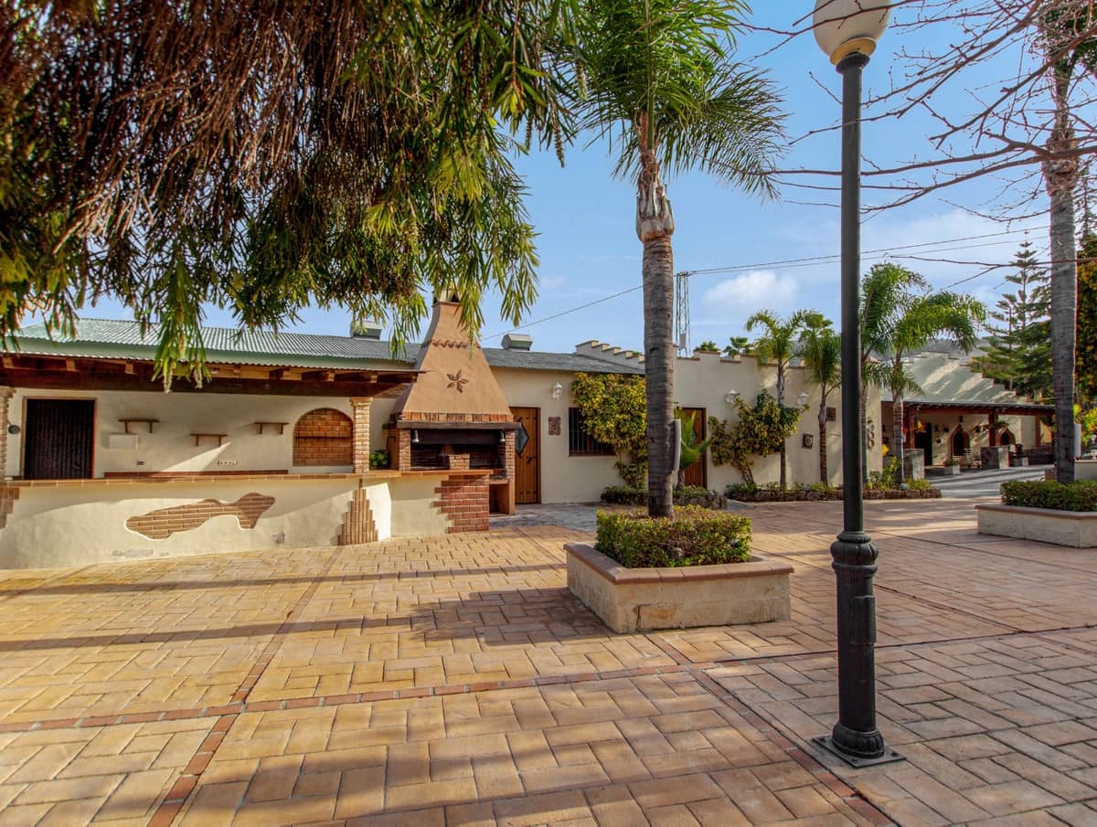 Hotel for sale in Coin with garage - € 1,575,000 (Ref: 6864194)