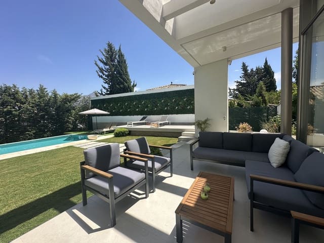 Chalet de 5 habitaciones en Nueva Andalucia, Marbella en alquiler vacacional con piscina garaje - 6.000 € (Ref: 6954986)