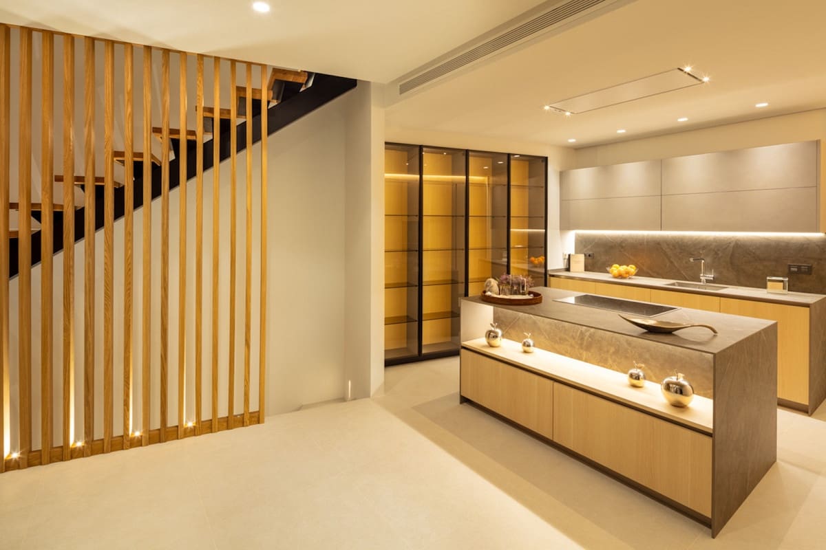 5 soverom Villa til salgs i Nueva Andalucia med svømmebasseng garasje - € 6 000 (Ref: 6954986)