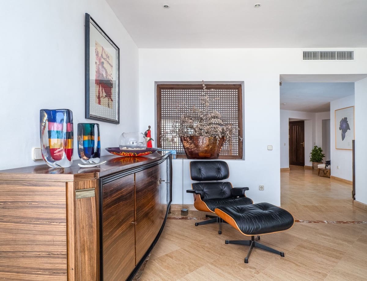 Ático de 2 habitaciones en Marbella en venta con piscina garaje - 1.200.000 € (Ref: 6993164)