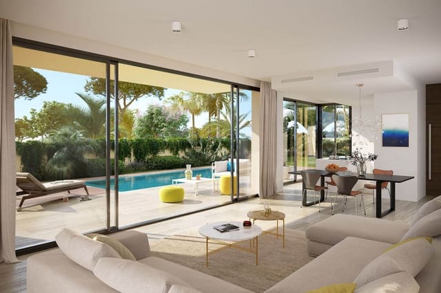 3 bedroom Villa for sale in Estepona with pool garage - € 1,950,000 (Ref: 8067345)