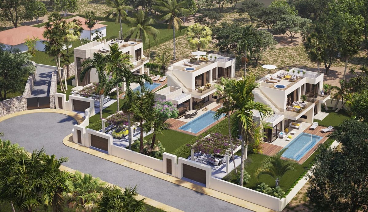 3 bedroom Villa for sale in Estepona with pool garage - € 1,950,000 (Ref: 8067345)