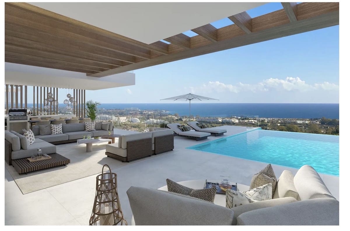 3 bedroom Villa for sale in New Golden Mile with pool garage - € 2,650,000 (Ref: 8182131)